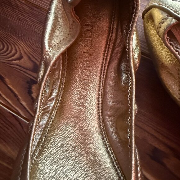 Tory Burch Eddie Metallic Ballet Flat - Gold, Size 8.5 - Picture 2 of 3